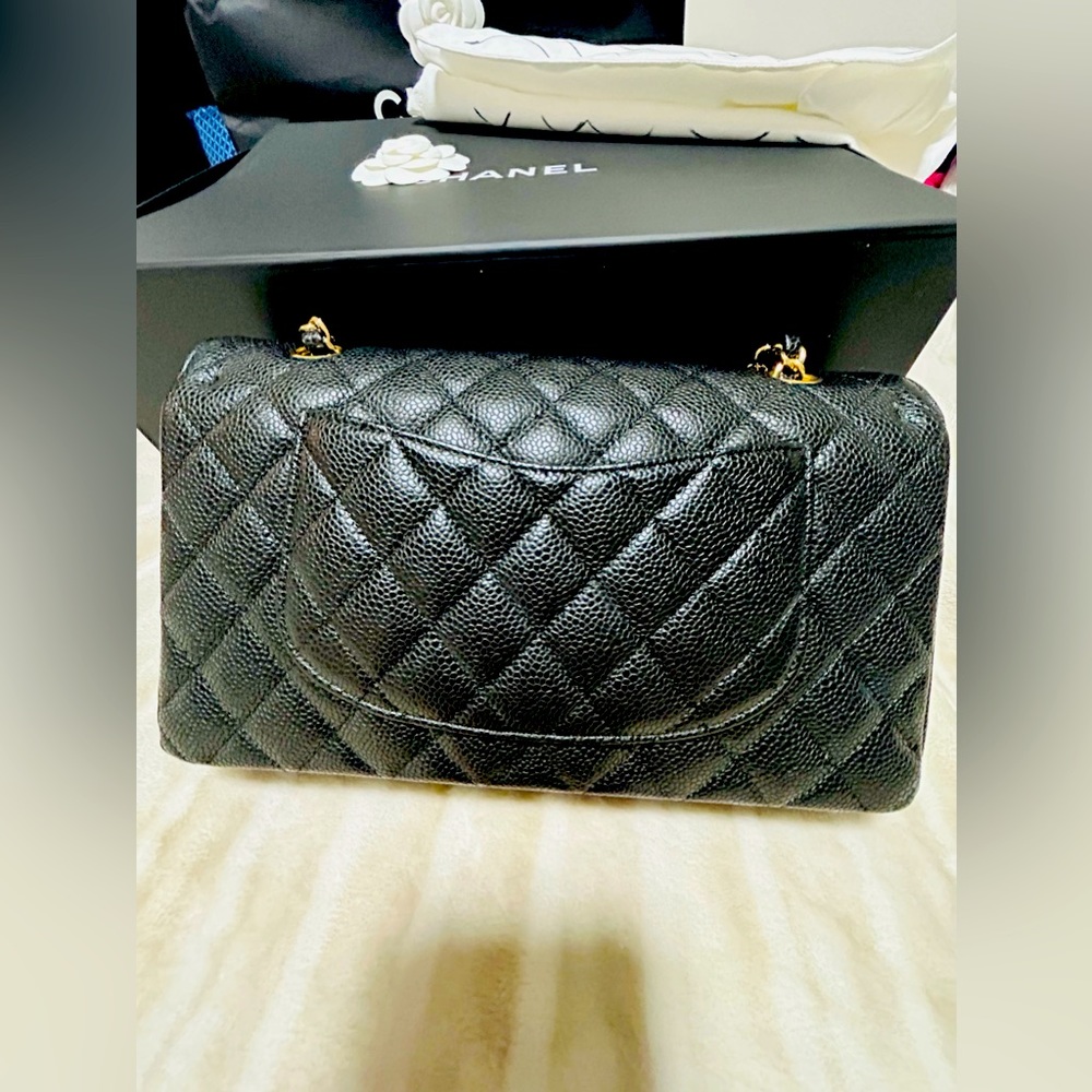 2022 Medium Classic double flap Chanel bag